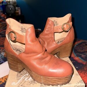 Free People Suri Clog Women 39/8.5 Tan Leather Platform Ankle Boot